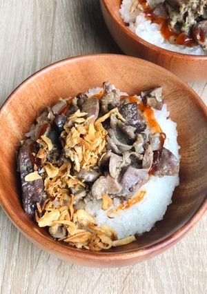 Hình của món Xôi lòng gà xào.