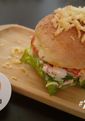 A picture of Mayo Salad Burger.