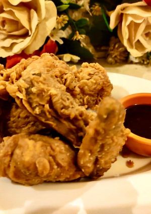 A picture of Crispy fried wings.