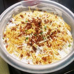 A picture of Loaded Baked Potato Dip.