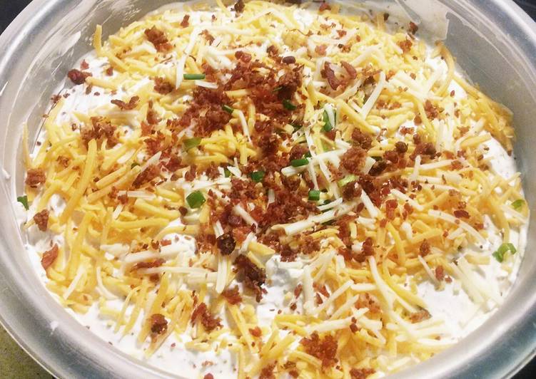 Simple Way to Make Homemade Loaded Baked Potato Dip