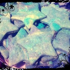 A picture of Momma's tie die sugar cookies.