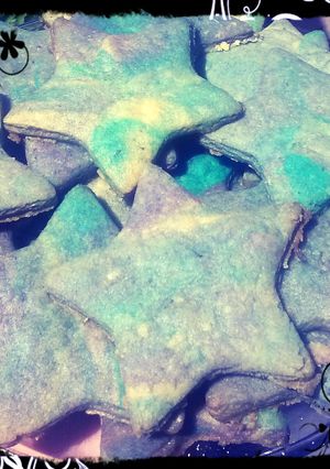 A picture of Momma's tie die sugar cookies.