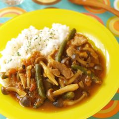 A picture of Yummy Mushroom Curry in 15 Minutes.