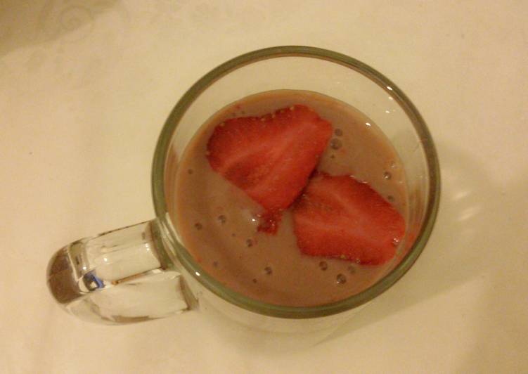 Banana-Strawberry-Choco juice