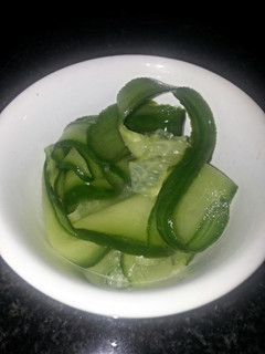 A picture of H's quick n spicy cucumber pickle.