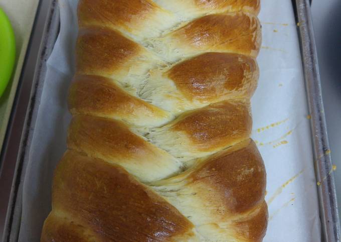 Super easy delicious bread (: