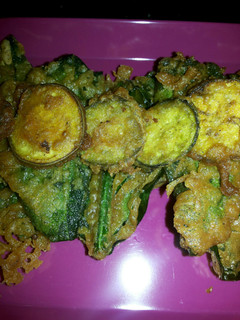 A picture of Tempura Fried Spinach and Eggplant.