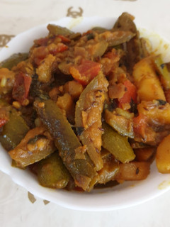 A picture of Pointed gourd and potato subji.