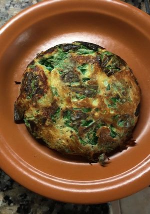 Una foto de Omelette de radicheta y queso
