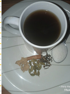 A picture of Black tea.