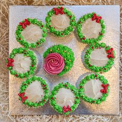 A picture of Christmas Wreath Cupcakes.