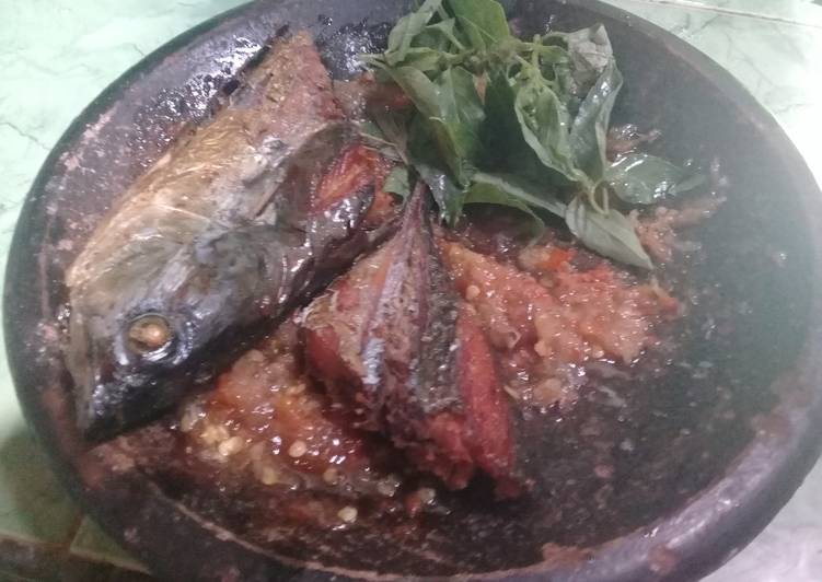 Tongkol Geprek Sambel Kemangi