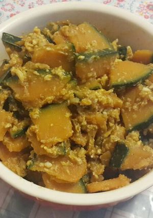 Foto resep Kabocha no nimono plus tamago かぼちゃの煮物 卵 (pumkin)