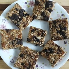 A picture of Granola bar.