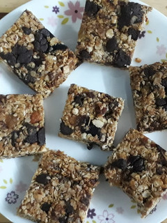 A picture of Granola bar.