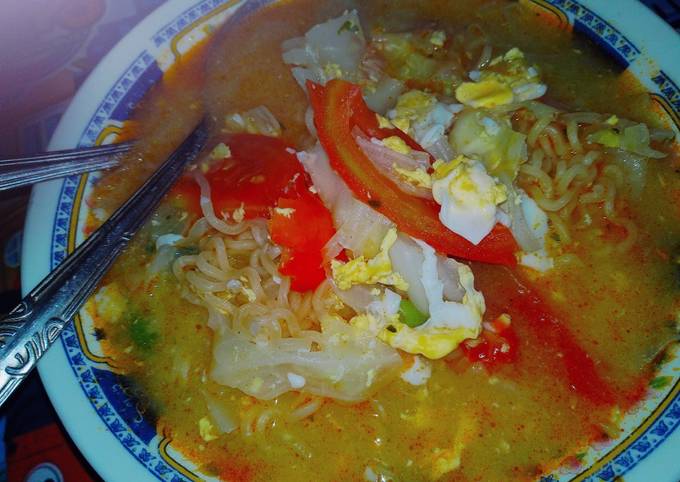 Anti Ribet, Membuat Mie instan kuah pedas Menu Enak Dan Mudah Dibuat