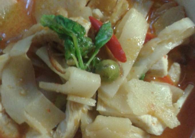 Step-by-Step Guide to Make Super Quick Homemade red curry chickens with pickled bamboo