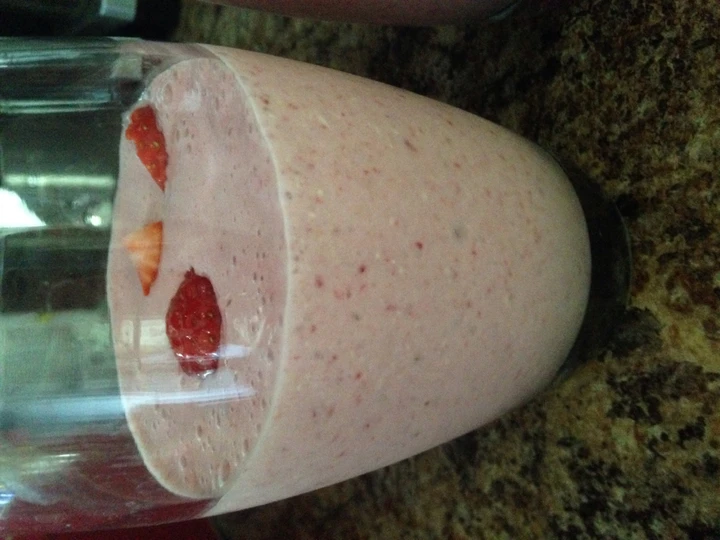 Recipe Strawberry Oat Smoothie the Awesome  Perfect