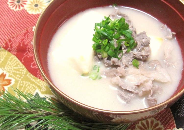 Recipe of Ultimate An Easy Dish for the New Year! Beef and Miso Ozoni (Mochi Soup)