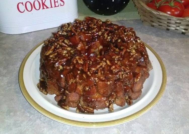 Steps to Make Any-night-of-the-week Gooey Pecan Monkey Bread