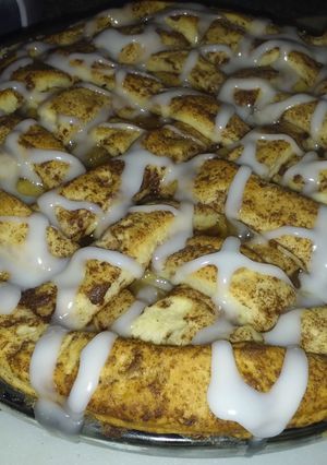 A picture of Captain Morgan Apple Pie with Cinnamon Bun Top.