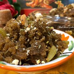 A picture of Sooji Gur Ka Halwa (Semolina Jaggery Pudding) – Healthy Dessert.