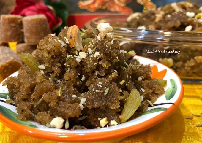 Recipe of Speedy Sooji Gur Ka Halwa (Semolina Jaggery Pudding) – Healthy Dessert