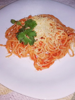 Una foto de Pasta con Salsa de Tomate a la Alexito