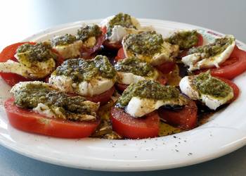 Ready to Serve Tomato Mozzarella Pesto Salad Practical Delicious Ready to Serve Tomato Mozzarella Pesto Salad Practical Delicious