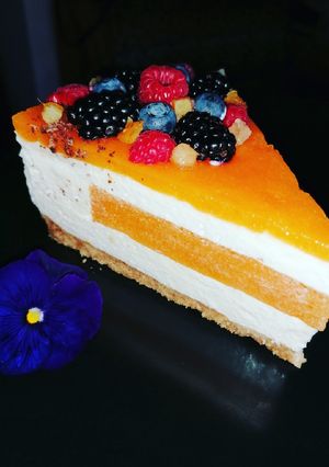 O poză a rețetei Cheesecake cu jeleu de caise.