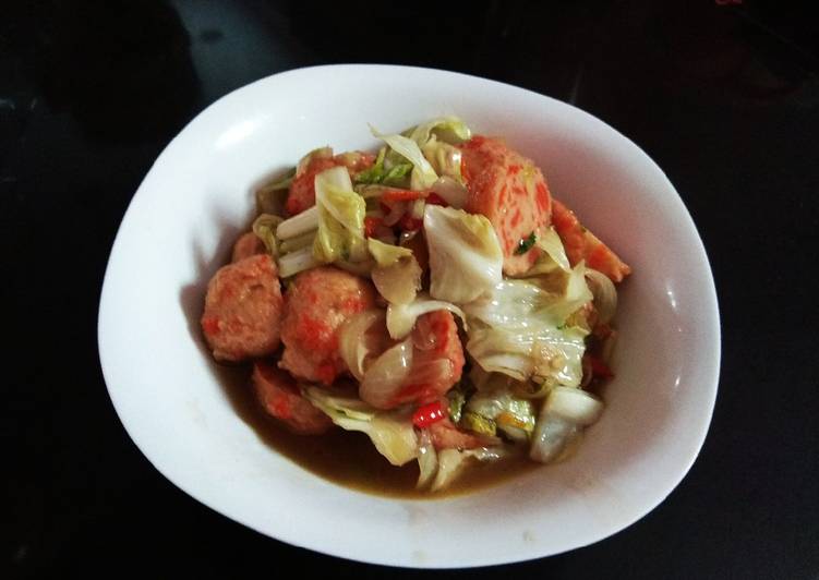 Cara membuat Tusabasa (Tumis Sawi Bakso Salmon) yang lezat dan Mudah Dibuat