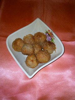 A picture of Yam Balls.