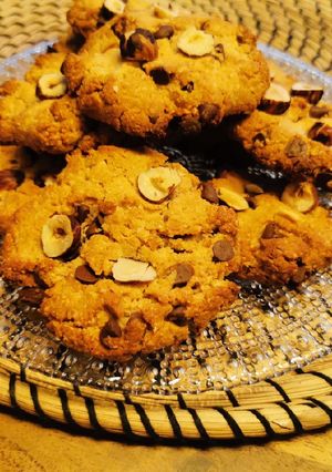 Une photo de Cookies noisettes, beurre de cacahuètes et chocolat