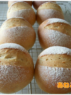 A picture of Springy and Fluffy Whole Wheat Bread with Lots of Soy Milk.