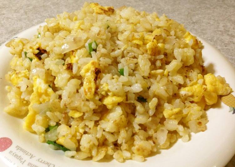 How to Make Perfect Crumbly Fried Rice