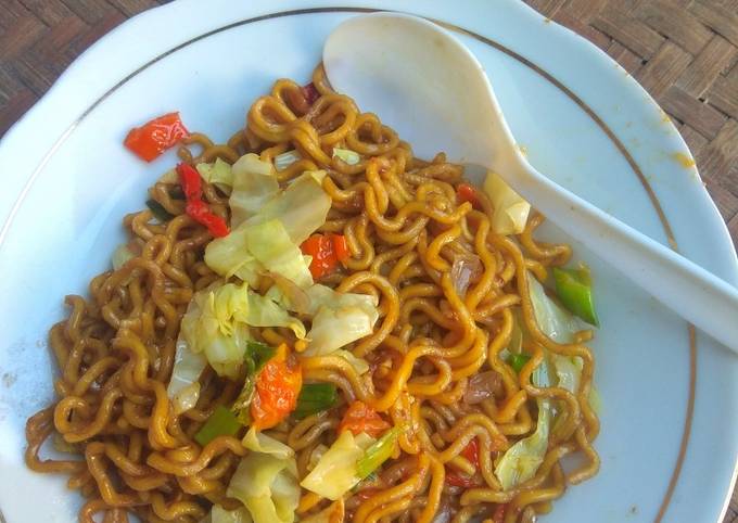 Mie goreng pedas