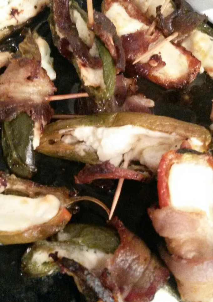 A picture of Jalapeño Poppers.