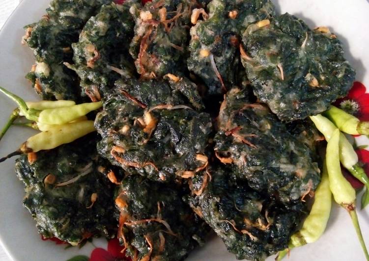 Resep Bakwan daun singkong | Langkah Membuat Bakwan daun singkong Yang Paling Enak