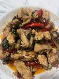 ผัดกระเพราไก่เหนียว