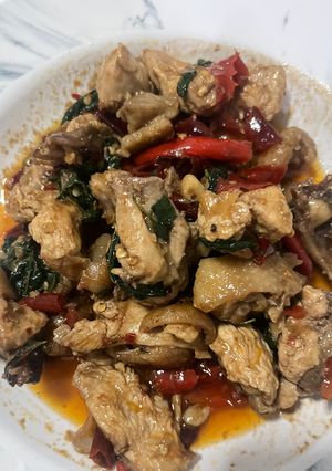 รูปของ ผัดกระเพราไก่เหนียว