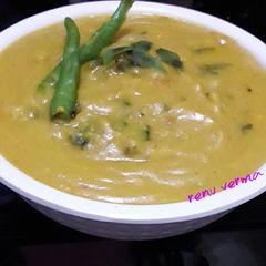A picture of Kacche Aam ki kadhi.
