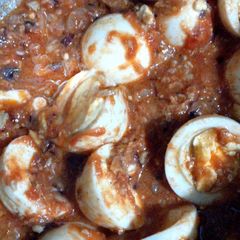 A picture of Egg Curry.