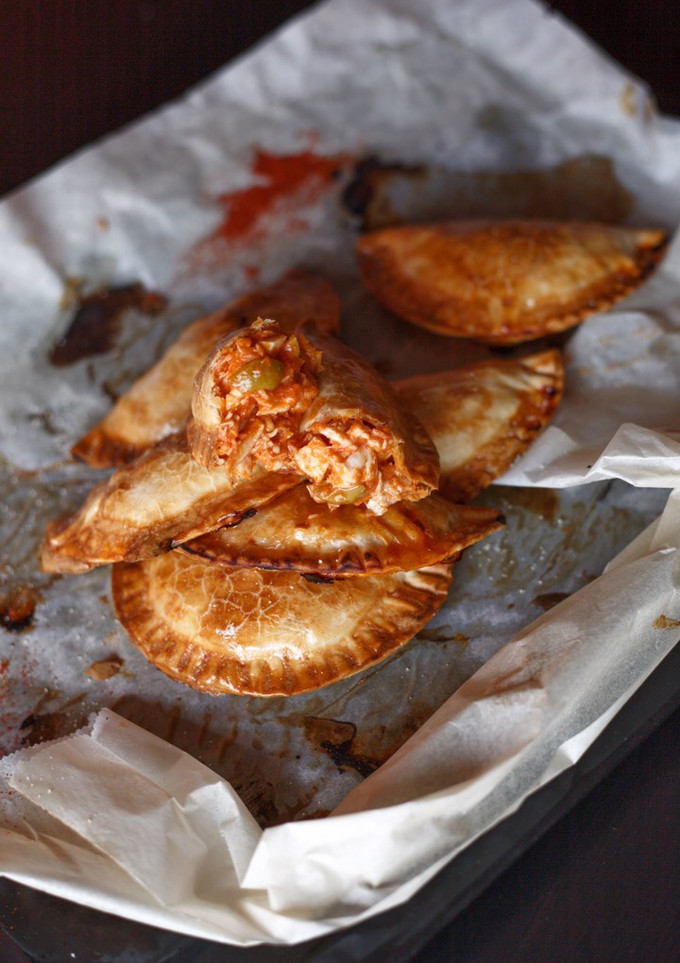 Una foto de Empanadillas al horno con pollo y tomate