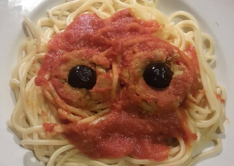 Step-by-Step Guide to Prepare Super Quick Homemade AMIEs Halloween SPAGHETTI with Meatballs