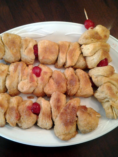A picture of Monkey Bread Kabobs.