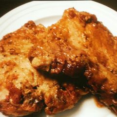 A picture of Garlic Parmesan Pork Chops.