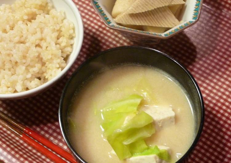 Super Yummy Soy Milk Miso Soup with Cabbage