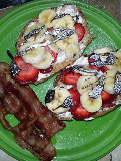 A picture of Ultimate French Toast.