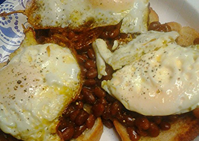 How to Prepare Gordon Ramsay Baked beans on toast with egg